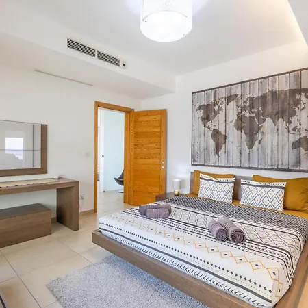 16th Floor With Pool & 180 Sea Views By Quicktrips Lejlighed