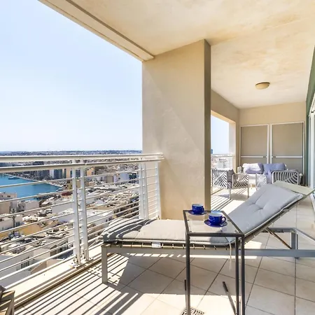 16th Floor With Pool & 180 Sea Views By Quicktrips דירה *