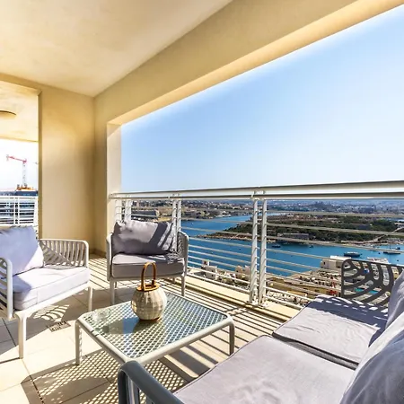 16th Floor With Pool & 180 Sea Views By Quicktrips