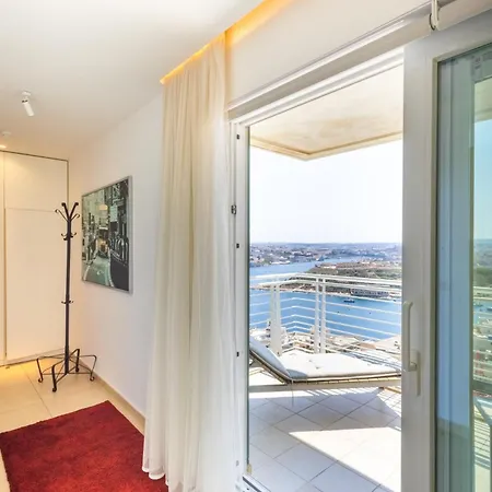 16th Floor With Pool & 180 Sea Views By Quicktrips Lägenhet *