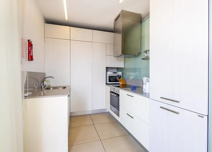 شقة 16th Floor With Pool & 180 Sea Views By Quicktrips