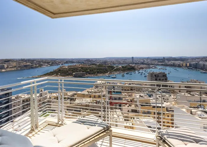 16th Floor With Pool & 180 Sea Views By Quicktrips * سليمة